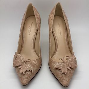 Bottega Veneta Embossed Butterfly Pumps NWT Size 34 EU 4 US nude pink